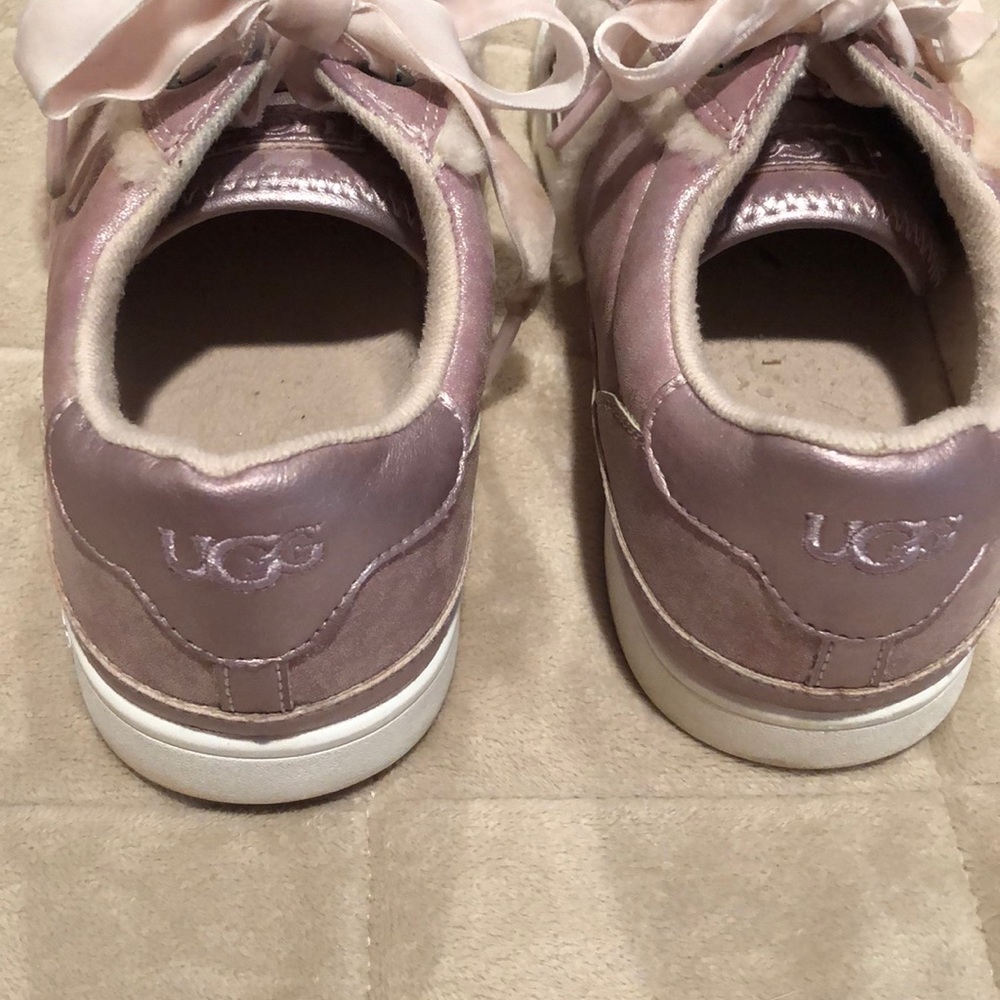 Girls Ugg shoes